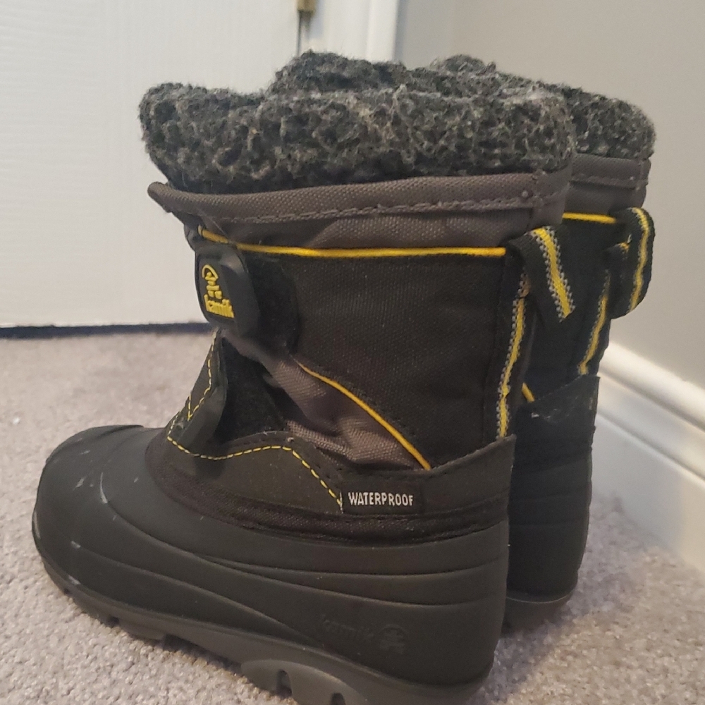 Kamik Waterproof Kids Winter Snow Boots Size 8 | Black Yellow | Warm Insulated - Picture 4 of 5